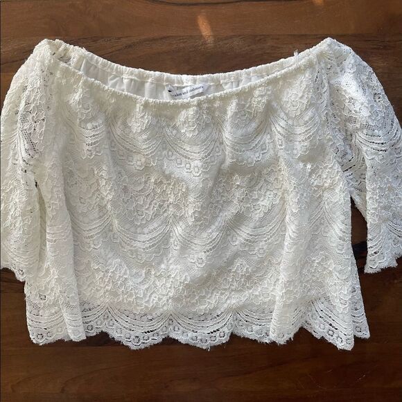 cupcakes & cashmere Cream/White Off-the-Shoulder Lace Top - Picture 6 of 16